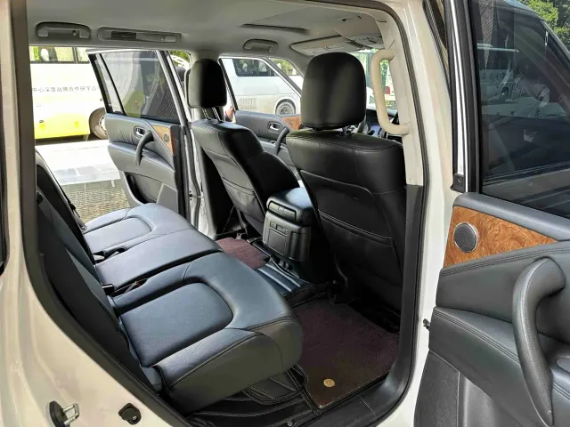Nissan Patrol — Фото автомобиля 14