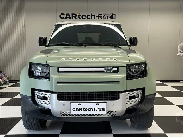 Land Rover Defender — Фото автомобиля 2