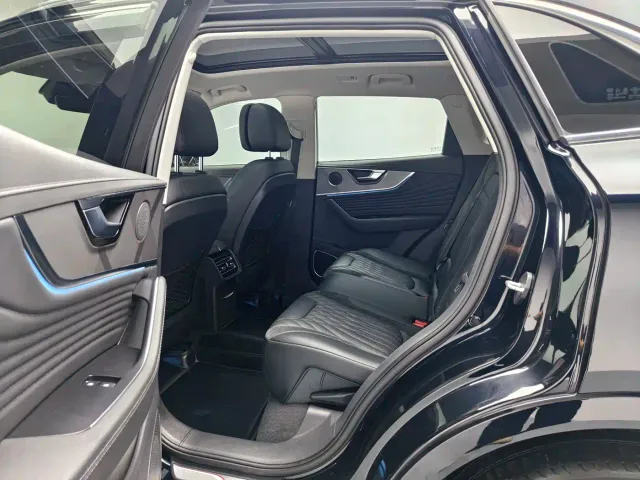 Hongqi HS5 — Фото автомобиля 8