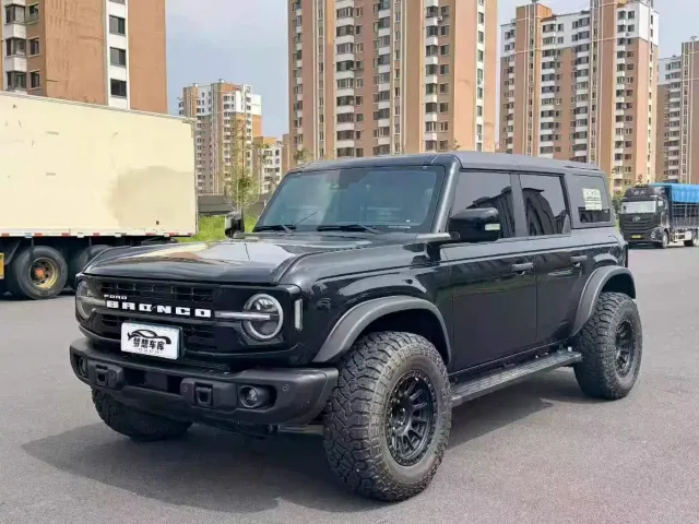 Ford Bronco — Фото автомобиля 3