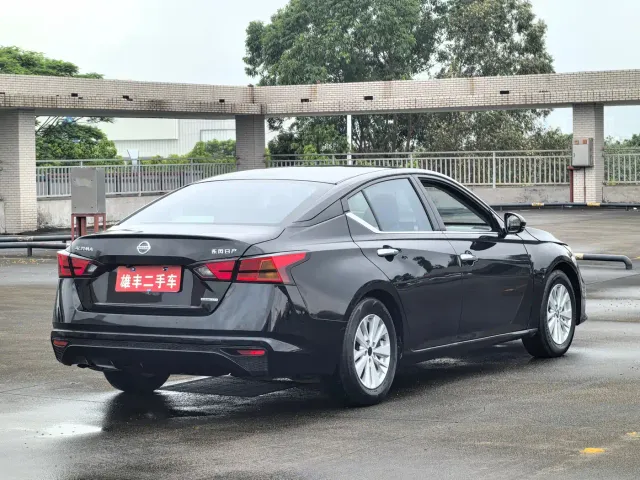 Nissan Teana — Фото автомобиля 12