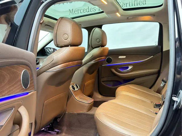Mercedes-Benz E-Class — Фото автомобиля 14