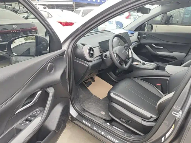 BYD Seal 05 DM-i — Фото автомобиля 15