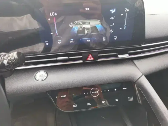 Hyundai Elantra — Фото автомобиля 12