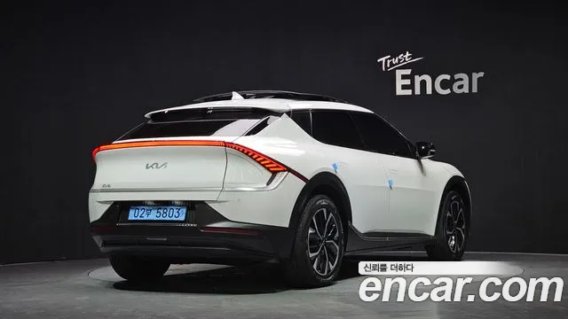 Kia EV6 — Фото автомобиля 2
