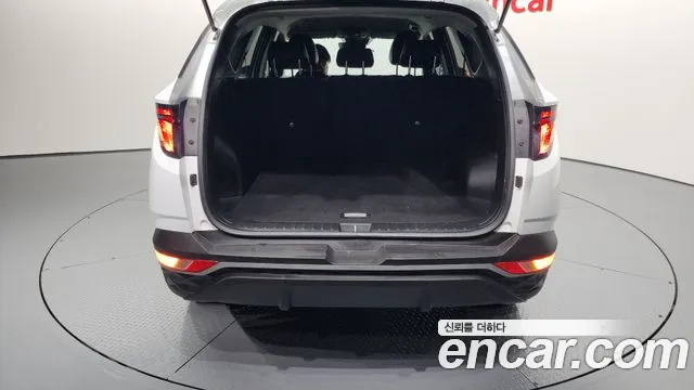 Hyundai Tucson Tucson (NX4) Бензин 1.6 турбо 2WD — Фото автомобиля 20