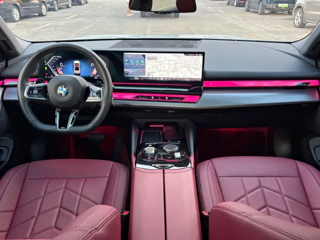 BMW 5 Series — Фото автомобиля 9