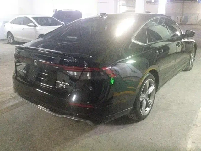 Honda Accord — Фото автомобиля 3