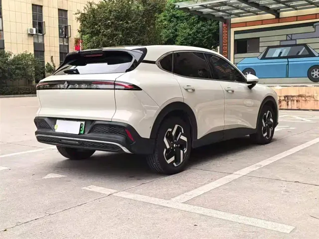 Baojun Yunhai — Фото автомобиля 16