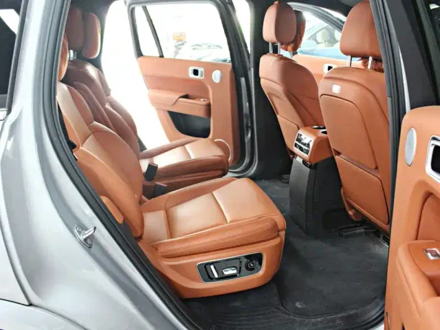 Li Auto L9 — Фото автомобиля 11
