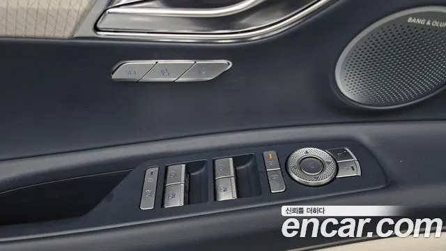 Genesis GV80 — Фото автомобиля 20