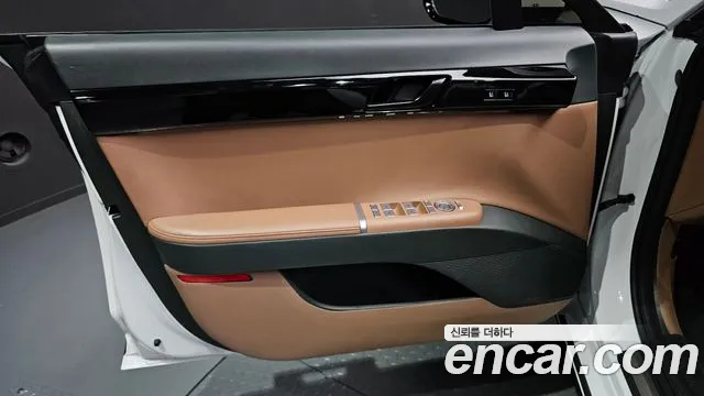 Hyundai Grandeur GN7 — Фото автомобиля 13