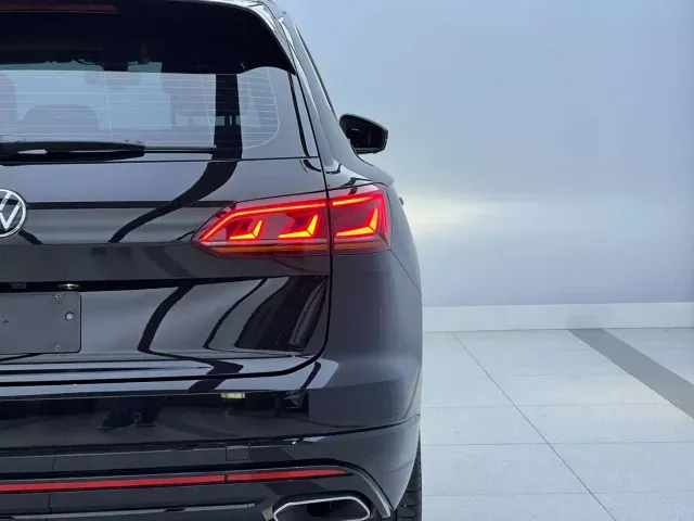 Volkswagen Touareg — Фото автомобиля 5