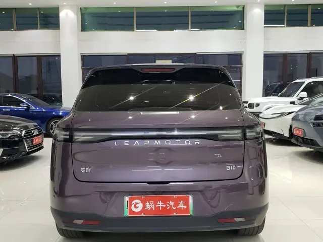 Leapmotor B10 — Фото автомобиля 10