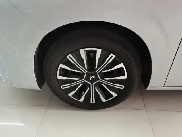 Wuling Starlight 730 — Фото автомобиля 22