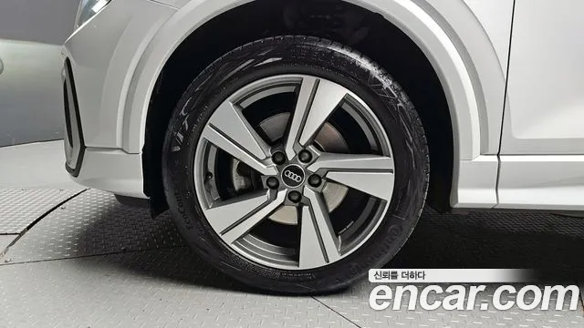 Audi Q2 35 TDI Premium — Фото автомобиля 4