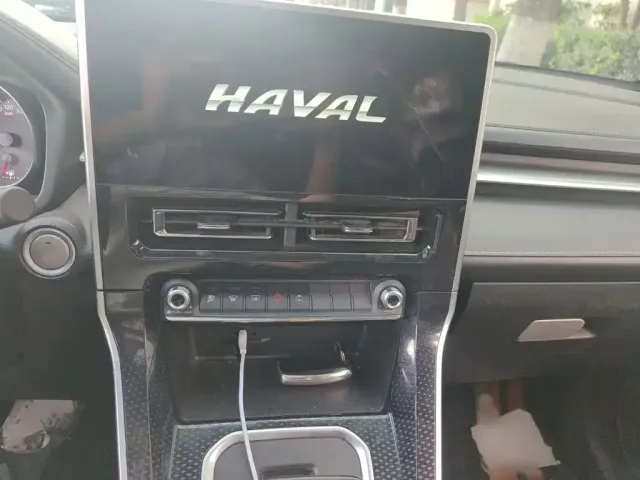 Haval M6 — Фото автомобиля 5