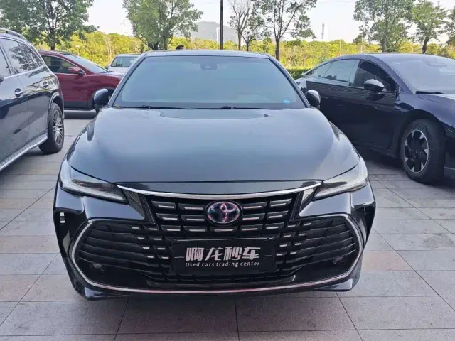 Toyota Avalon — Фото автомобиля 2
