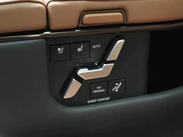 Toyota Vellfire — Фото автомобиля 18