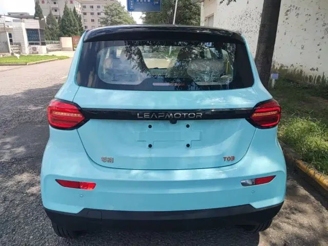Leapmotor T03 — Фото автомобиля 5