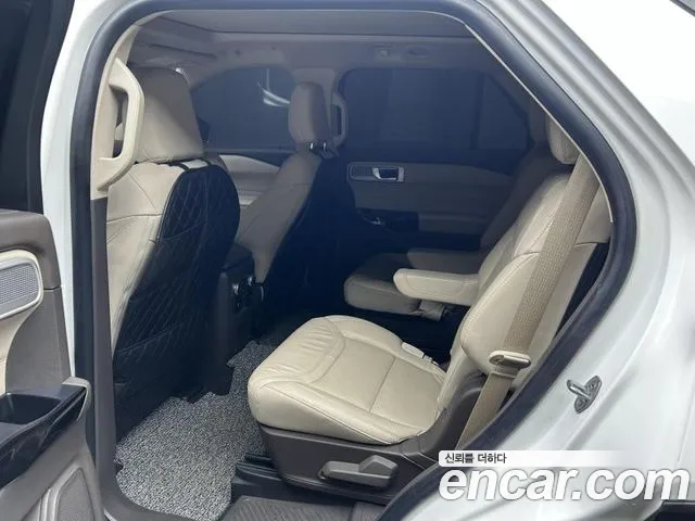 Ford Explorer Explorer 6 поколение 3.0 Platinum 4WD — Фото автомобиля 8