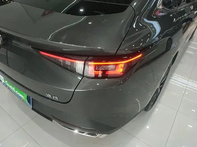 Changan Eado — Фото автомобиля 7