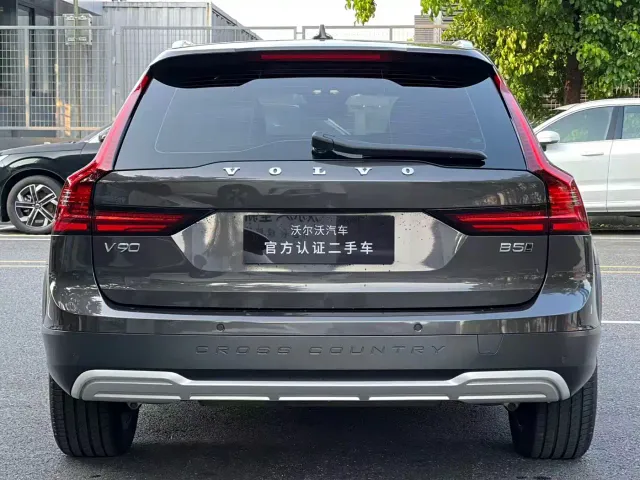 Volvo V90 — Фото автомобиля 5