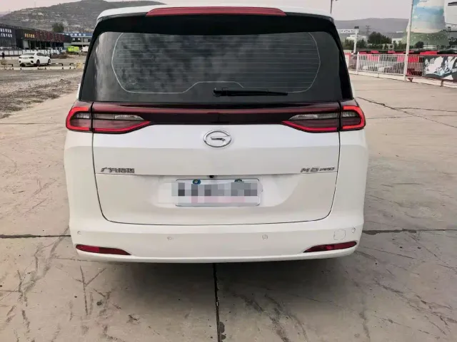 GAC Trumpchi M6 — Фото автомобиля 5