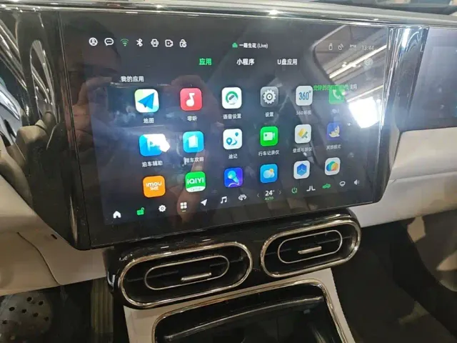 Leapmotor C11 — Фото автомобиля 12
