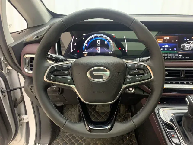 GAC Trumpchi M6 — Фото автомобиля 14