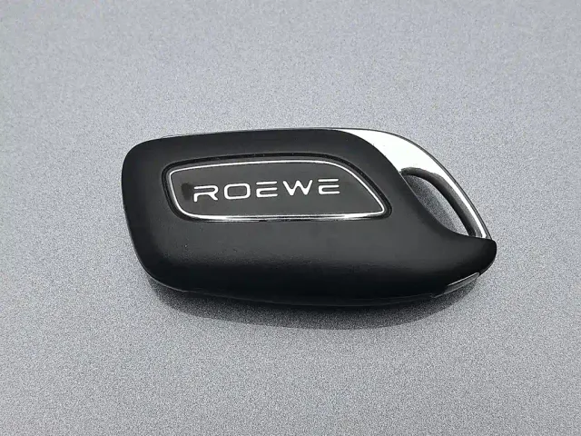 Roewe i5 — Фото автомобиля 19
