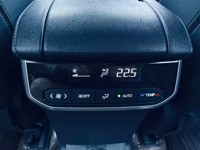 Toyota Highlander — Фото автомобиля 15