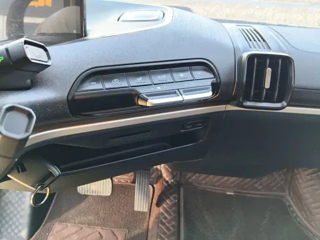 Baojun KiWi EV — Фото автомобиля 12