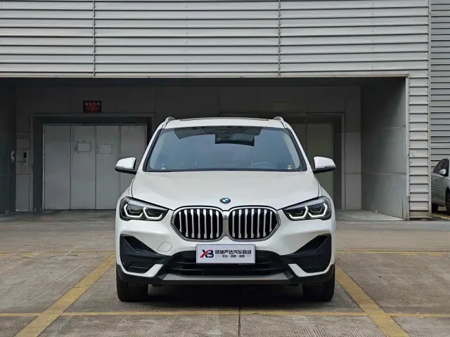 BMW X1 — Фото автомобиля 3