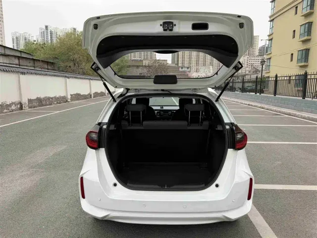 Honda Fit — Фото автомобиля 12