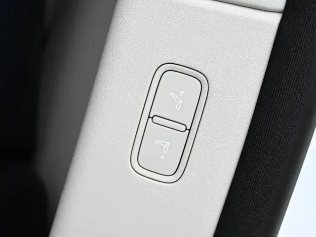 ZEEKR Zeekr 9X 2025 model Ultra Edition 70kWh — Фото автомобиля 27