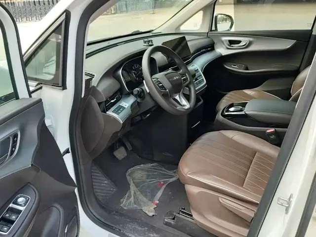 Roewe iMAX8 — Фото автомобиля 15