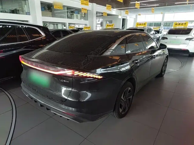 Geely Galaxy L6 — Фото автомобиля 6