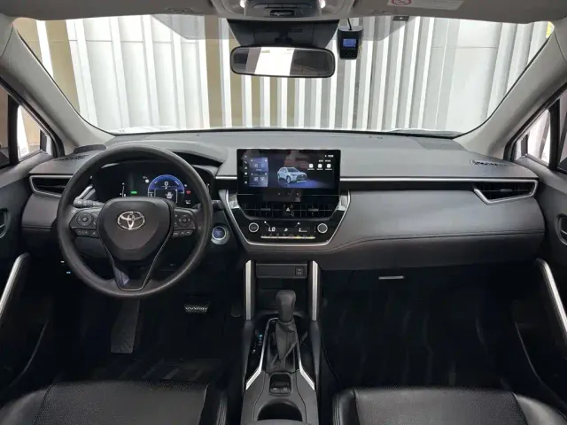 Toyota Corolla Cross — Фото автомобиля 9