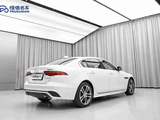 Jaguar XEL — Фото автомобиля 5