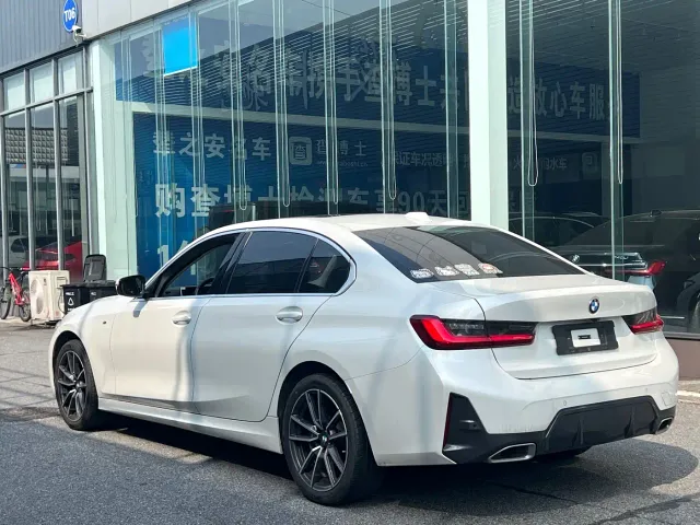 BMW 3 Series — Фото автомобиля 6