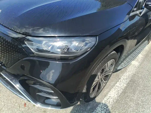 Mercedes-Benz EQE SUV — Фото автомобиля 23