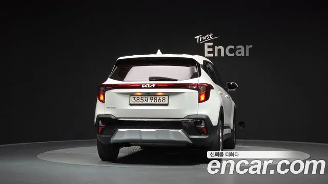 Kia Seltos Новый Seltos Бензин 2.0 2WD — Фото автомобиля 4
