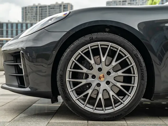 Porsche Panamera — Фото автомобиля 9
