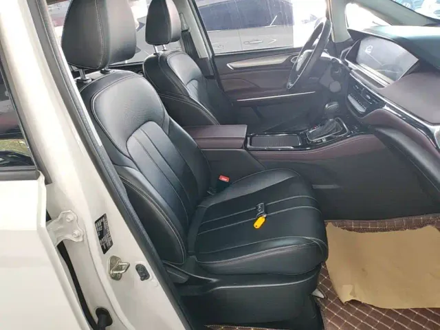 GAC Trumpchi M6 — Фото автомобиля 24