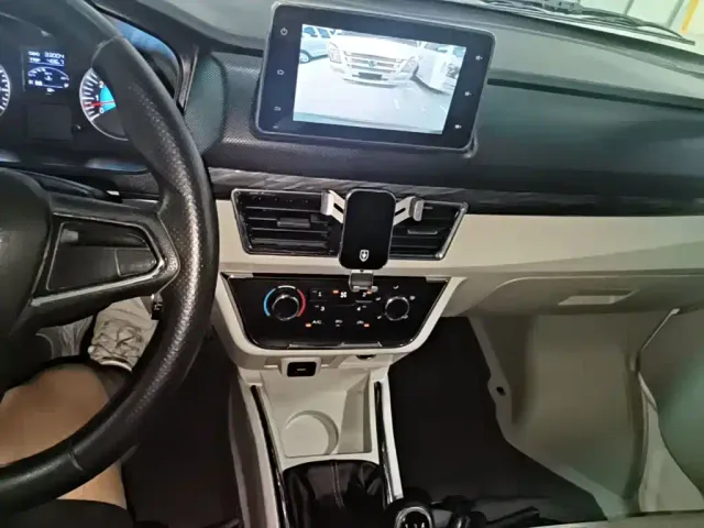 Jinbei New Hiace X30L — Фото автомобиля 12
