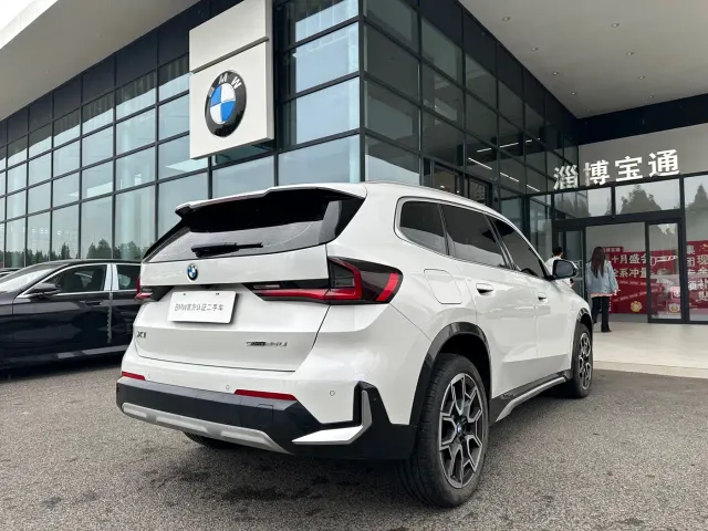 BMW X1 — Фото автомобиля 14