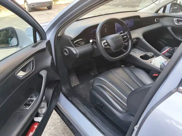 Roewe D7 — Фото автомобиля 12