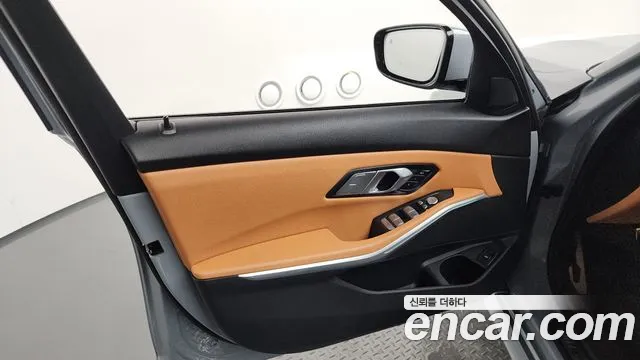 BMW 3-Series 3 серия (G20) 320i M Sport — Фото автомобиля 18