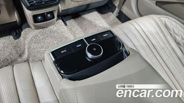 Kia K8 K8 Hybrid — Фото автомобиля 24